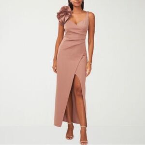 Sam and Jess Sleeveless Appliqué Evening Gown for Christmas Party & New Year’s